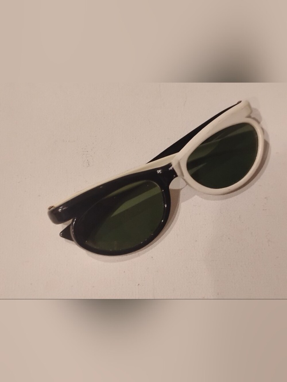Two-Tone Vintage Cat-Eye Sunglasses in White and Black NOS